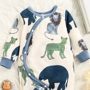 New medium weight baby sleeper 0-3 months